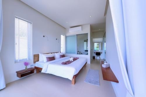 Coral Cay Villa2