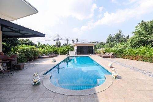 OYO 361 Relax Garden House0