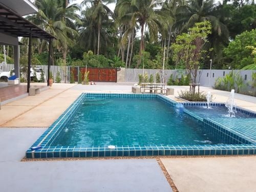 บ้านหนุนหมอนนอนสวน (Baan Nuin Morn Norn Suan)0