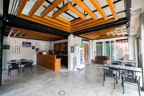 Firefly Phuket Hotel0