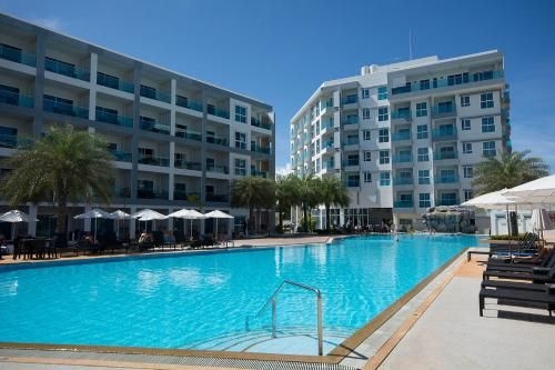 Grandblue Condo 6052