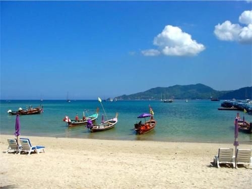 เอมเมอร์รัล ป่าตอง สตูดิโอ วิท บัลโคนี่ (Emerald Patong New Studio with Balcony)2