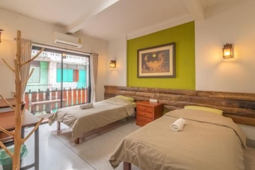 Banthat Thong Hostel0