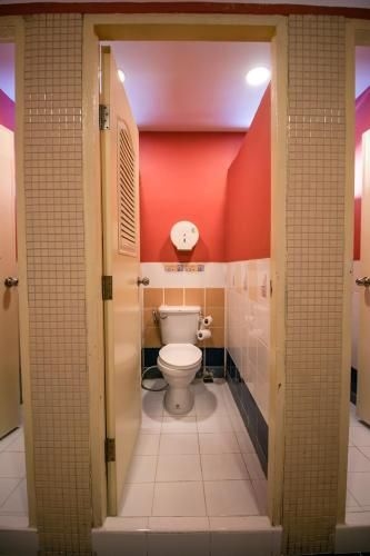 OYO 568 Art Hotel Hua Lamphong (OYO 568 Art Hotel Hua Lamphong near Hua Chiew Hospital)3