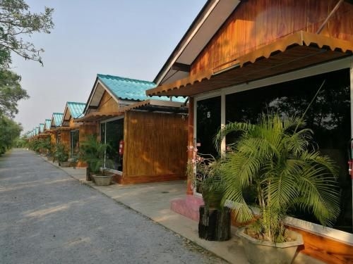 The Sun Resort Bungchawak0