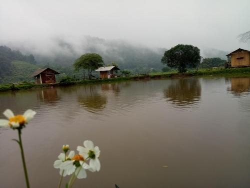 Samoeng fishing park home stay0