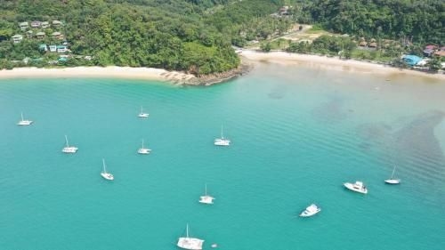Phuket Beachside2