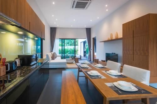 Luxury 3 Bedroom Villa CoCo4