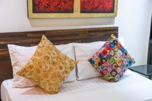 Condo Title B1093