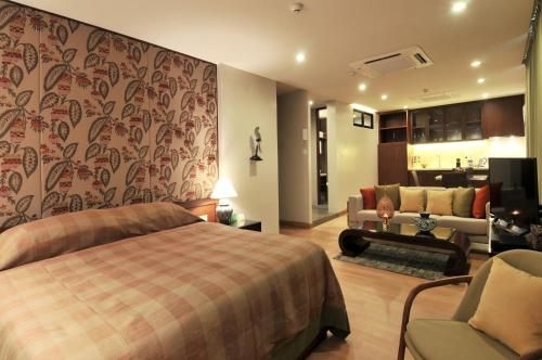 Chakrabongse Residences1