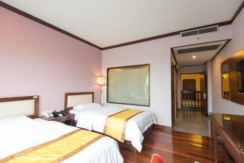 โรงแรมเดอะ เพรสซิเดนท์ โชคชัย 4 (The President Hotel at Chokchai 4)3