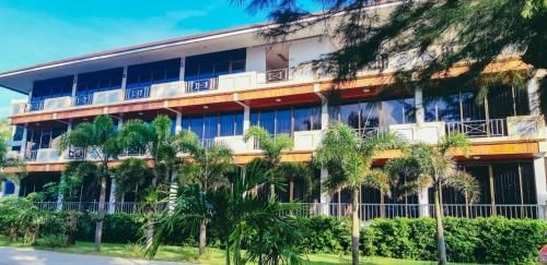 ที่พักริมหาดบ้านลุงมวล (The Uncle beach resort and Seaside residence)0
