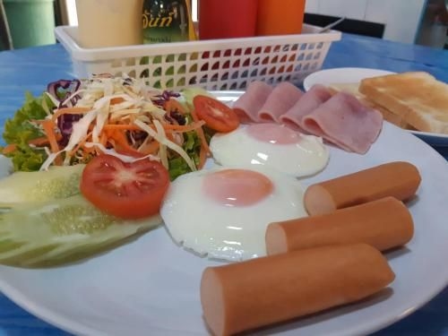 ที่พักริมหาดบ้านลุงมวล (The Uncle beach resort and Seaside residence)3
