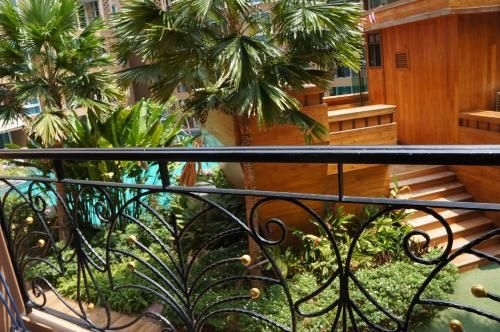 Condominium Atlantis Unit E2074