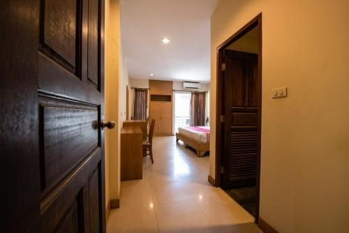 OYO 448 Jan's Guest House4