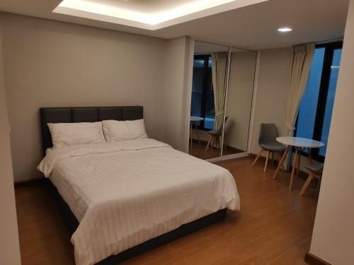 TH Residence0