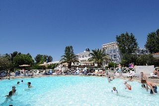 Grand Bleu Hotel2