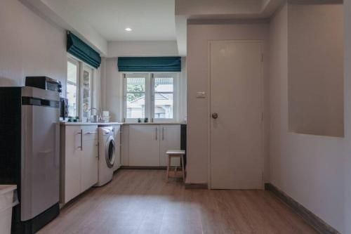 F5 3 Bed Rooms Beach house, full kitchen3