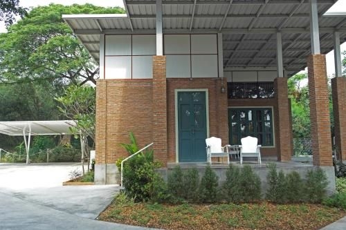 Baan Karm poo Uthaithani3