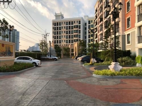 Espana Condo2