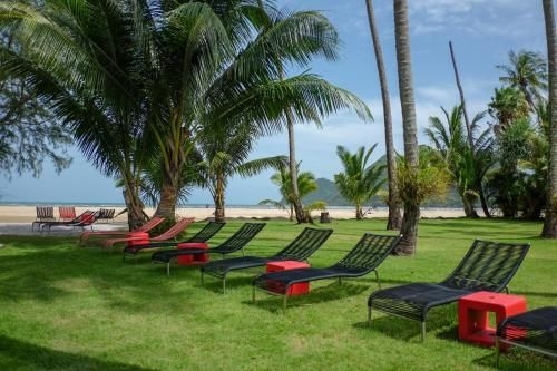 Modern Studio Apartment Beachfront4