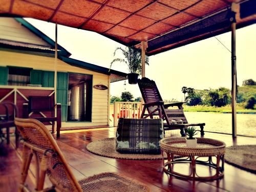 Pae Baan Baan Uthai Thani3