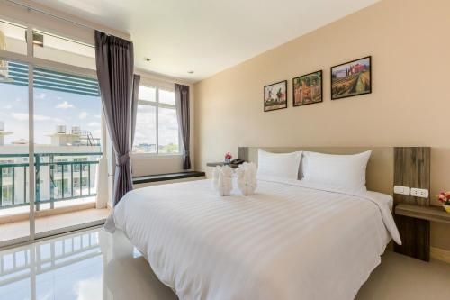 โรงแรมเอเวอร์กรีน สวีท (Evergreen Suite Hotel)1