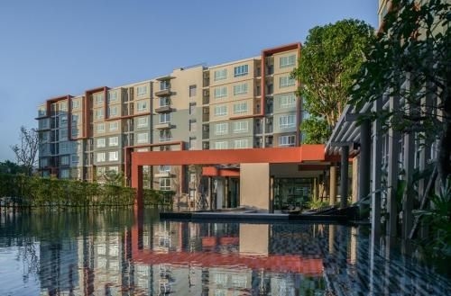 Charming Condo With Prime Location2
