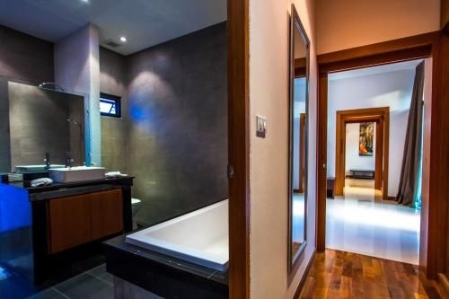 Emotion1 Villa by Jetta4