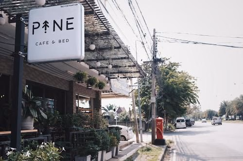PINE cafe'&bed0