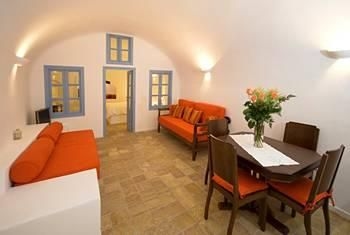 Pantelia Suites2