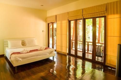 ปาล์มฮิลล์ รีสอร์ท พังงา (Palms Hill Resort Phang Nga)2