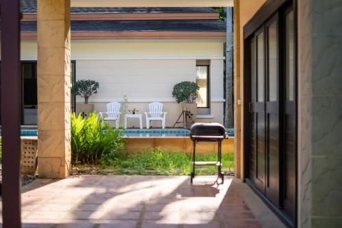Pool Villa with Parking, WiFi, King-beds1