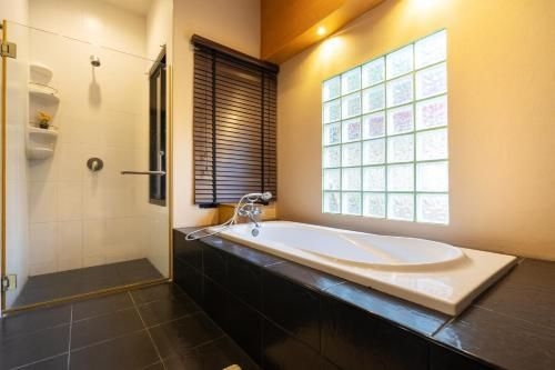 Pool Villa with Parking, WiFi, King-beds4