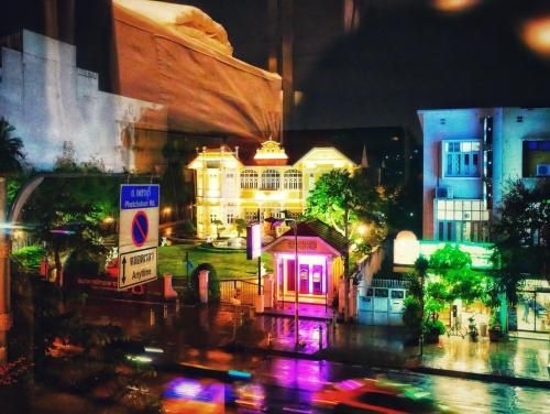 Forrest Bangkok Hotel2