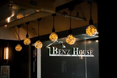 Benzhouse2