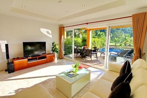 Blue Chill private Pool Suite - Hotel Managed (Blue Chill Suite Infinity Pool Hotel Managed)0