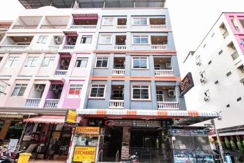 OYO 323 Game Boutique near Patong Hospital4