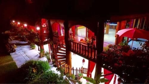 Thai Teak Palace3