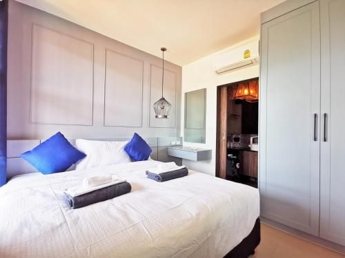 Surin 1bd seaview (2019)0