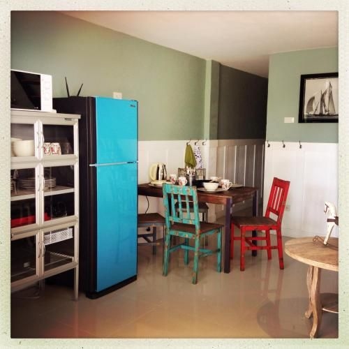 Island Village Home4