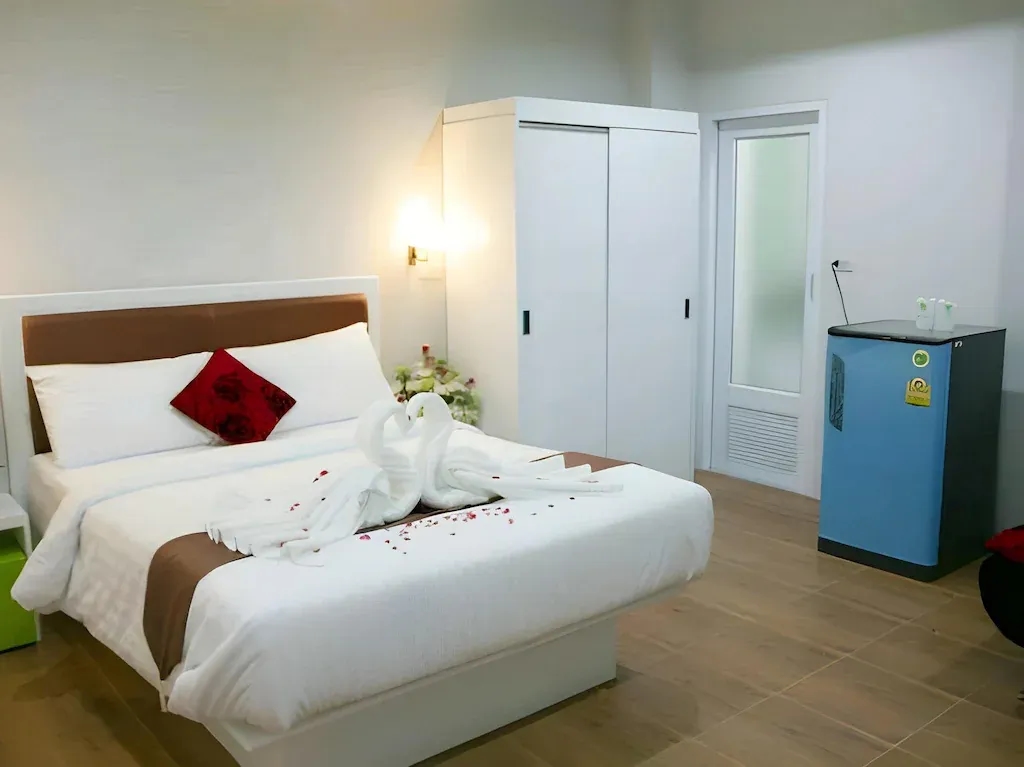 น้ำทิพย์ เรสซิเด้นส์ (Namthip Residence)3