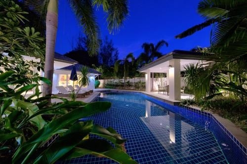 BAAN RIM TALAY - 2 Bedroom Beach Side Villa0
