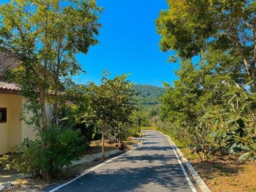 บ้านสวนทิพย์รีสอร์ท สัตหีบ (Baan Suan Thip)3