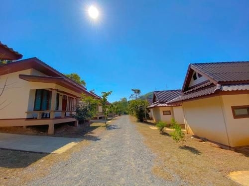บ้านสวนทิพย์รีสอร์ท สัตหีบ (Baan Suan Thip)2