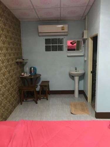 บ้านพักพิมพรรณ (Baan Pak Pimphan)2