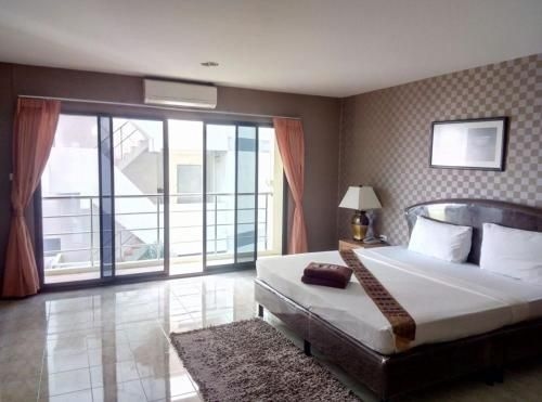 โรงแรมเพิร์ลเพลซ (Pearl Place Hotel)1