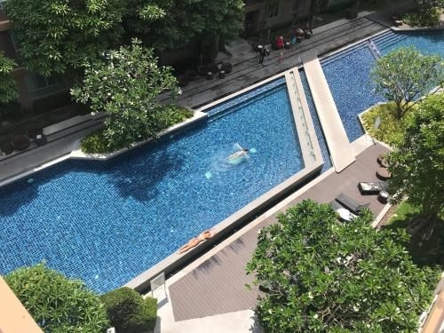 New condo 2 bedrm large quiet1