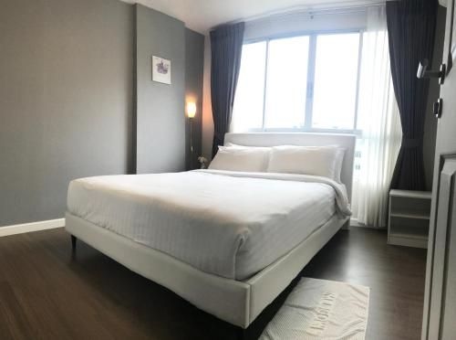 New condo 2 bedrm large quiet4