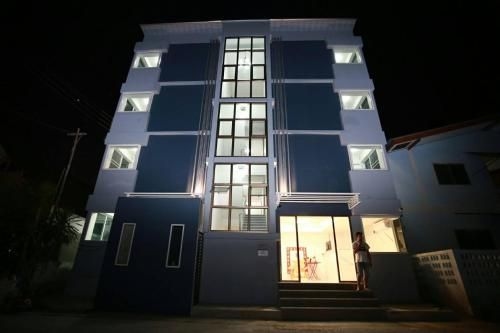 P HOUSE0